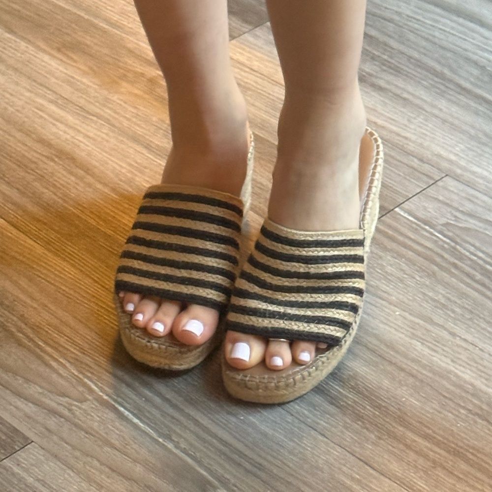 Nordstrom Black and Tan striped Espadrille Wedge Slides Summer Sandals Size 6.5